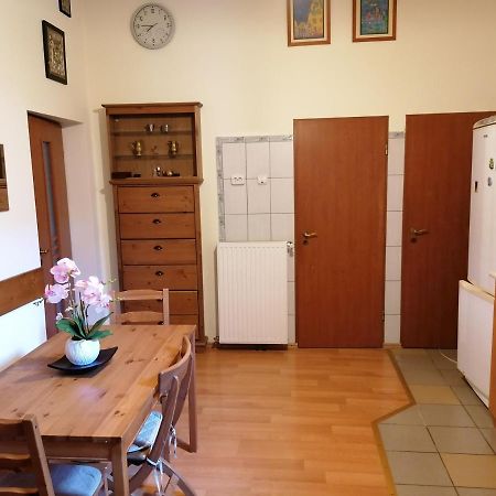 Ara Modern Apartament Apartment Oradea Bagian luar foto